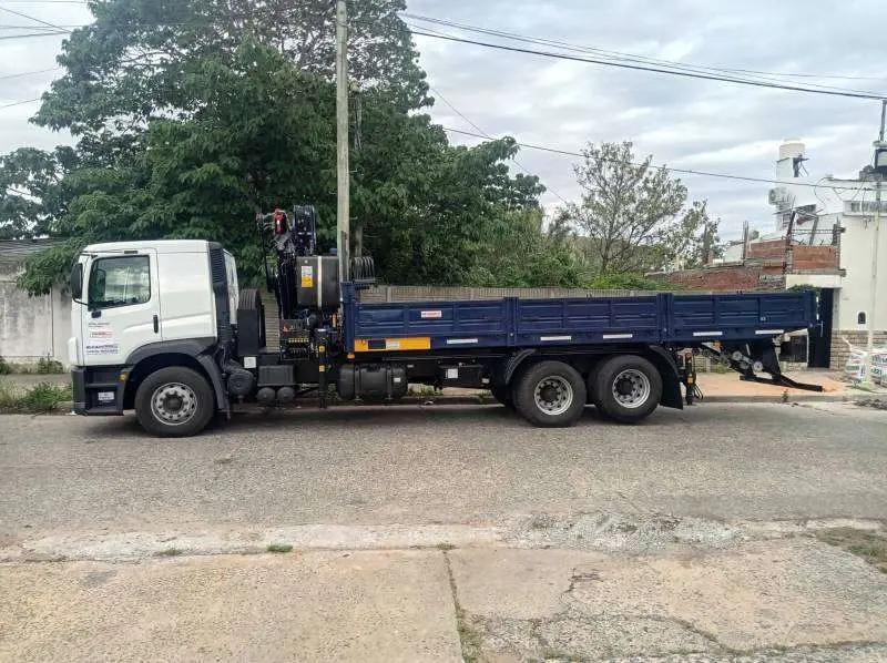 Camión Constallation